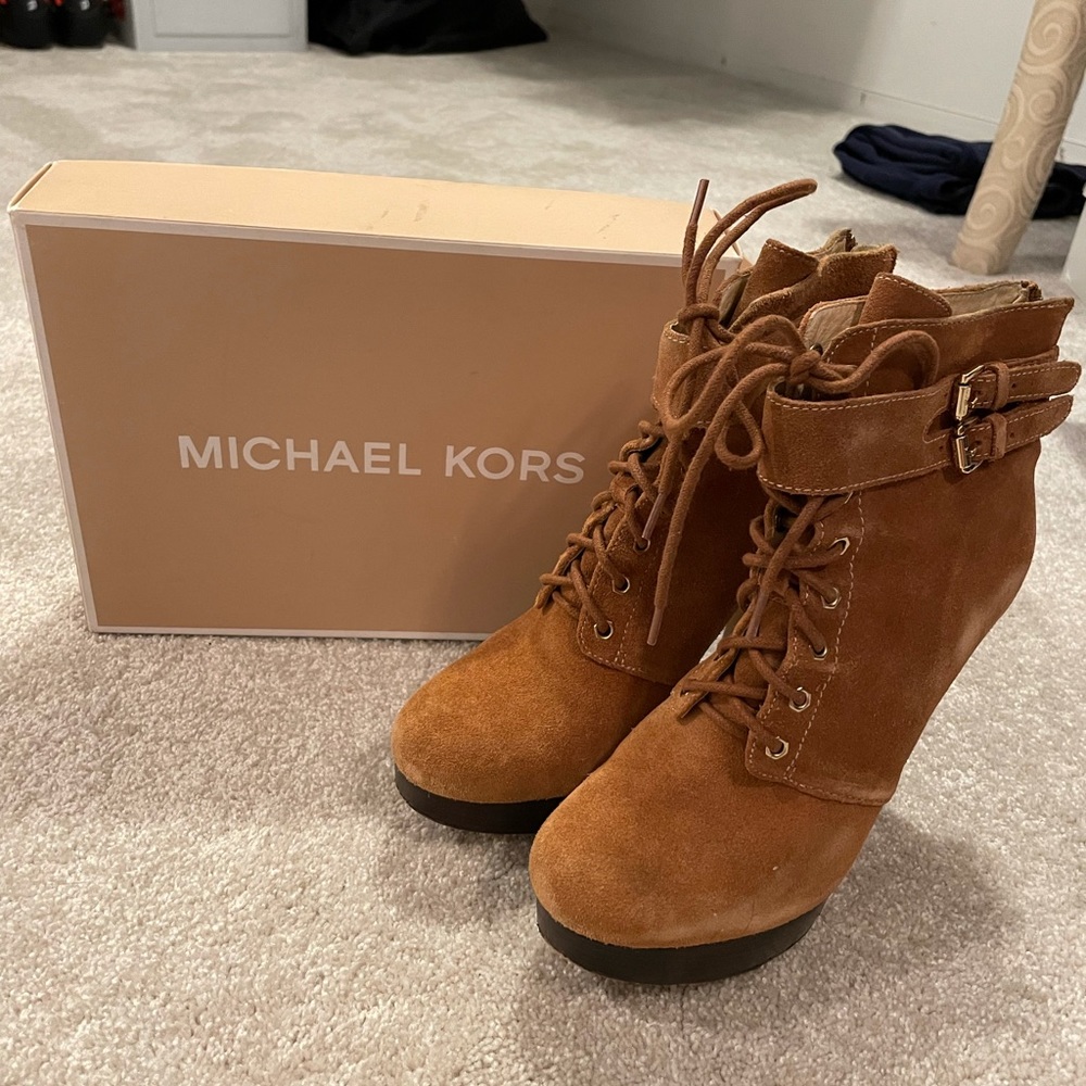 Platform booties MK